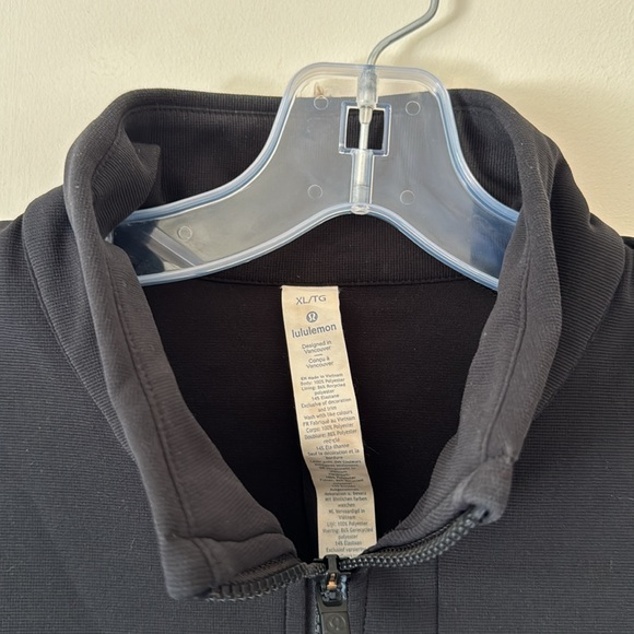 Lululemon jacket - Picture 2 of 8